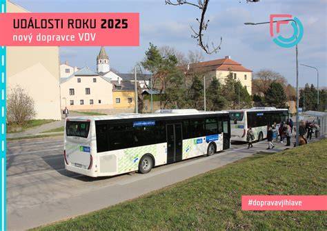 informační grafika o rozměrech autobusů B12B
