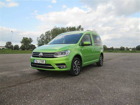 Kočárek s adaptivním tempomatem VW koncept