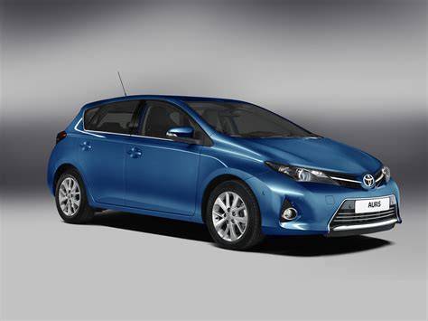 Infografika: Technický popis Auris Hybrid 2013 - systém HSD, motor 1,8 l, NiMH baterie, e-CVT
