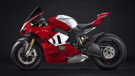 panigale_v4_r_srovnani_versi