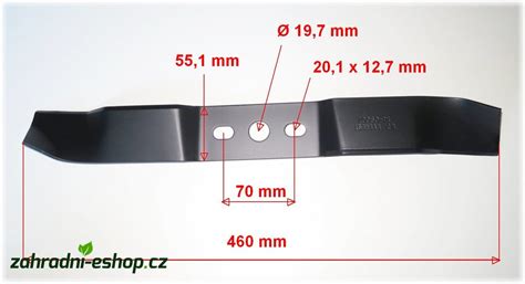 Detailní záběr na ostřený a vyvážený žací nůž sekačky.