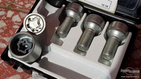 Sada bezpečnostních šroubů na kola s různými profily