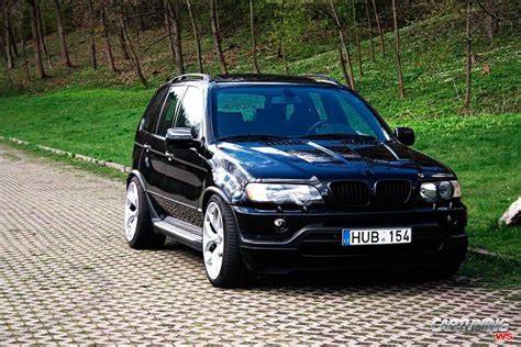 Infografika: Rozdíly mezi kotouči Zimmermann (hladký, vrtaný, drážkovaný, Black Z) pro BMW X5 E53