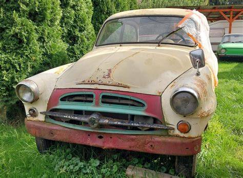 Karoserie Škoda 440 Spartak s mezitypovou karoserií a připraveným rámem