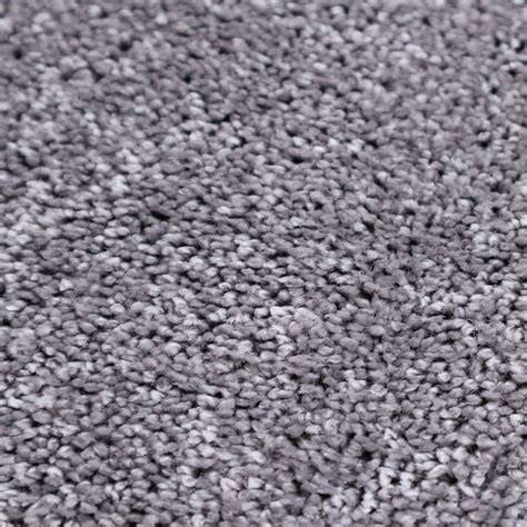 Porovnání materiálů: Velur vs. Textilní koberce