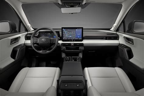 Infografika: Design a interiér Toyota RAV4 - klíčové prvky