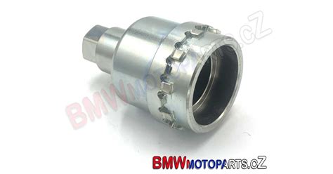 Detail koncového převodu motocyklu BMW R 1200 R.