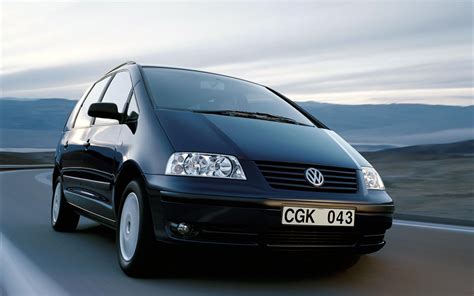 Časová osa vývoje a modernizací modelu Volkswagen Sharan první generace.