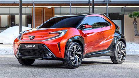Infografika: Porovnání výbav Aygo X a Aygo X Prologue
