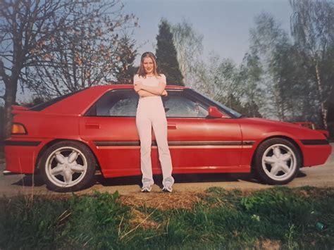 Schéma: Západky a komponenty řízení Mazda 323F BG - zadní čep, montážní strany a zajišťovací prvky
