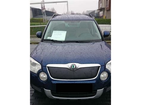 Detail přední masky a světel vozu Škoda Yeti