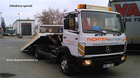 Různé typy montážních plošin na podvozcích Mercedes-Benz