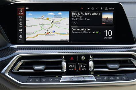 Infografika: Přehled verzí BMW OS 7 a 8 a možnosti vzdálené aktualizace