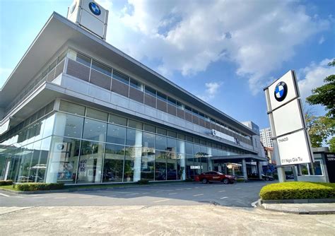 Infografika s partnerstvím BMW THACO a přehledem produkce v regionu