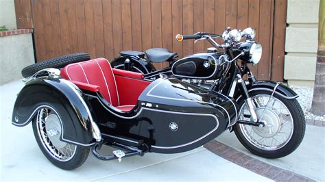 Historické tovární foto BMW R12 se sidecarem Steib TR 500