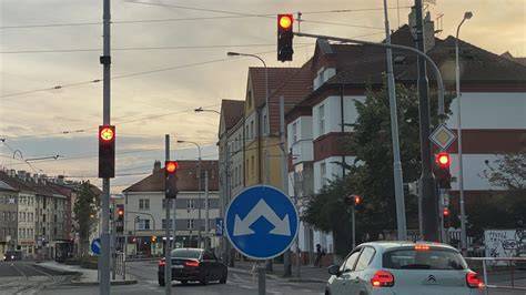 vizualni semafor kontrolek auta