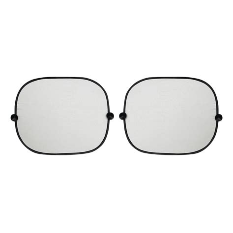 Různé typy slunečních clon do auta, včetně textilních, fóliových a roletek.