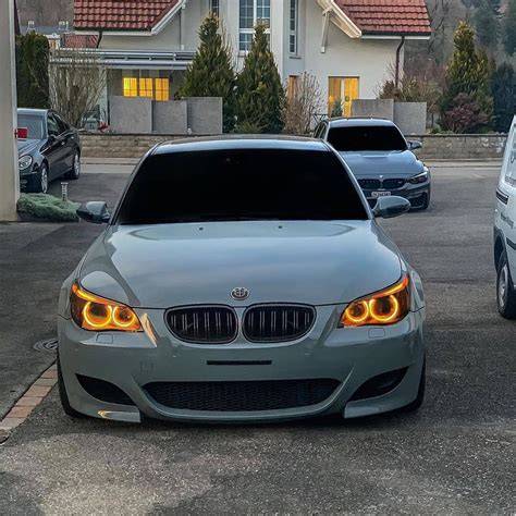 Infografika: Rozdíly mezi standardními, sportovními a elektricky ovládanými sedadly BMW E60