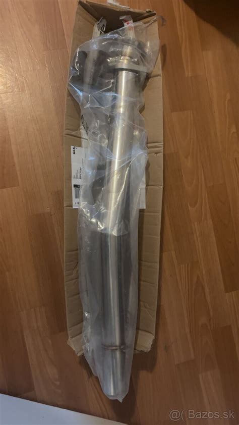 Schéma principu fungování downpipe s náhradou katalyzátoru