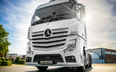 Schéma označující různé typy náhradních dílů pro automobily