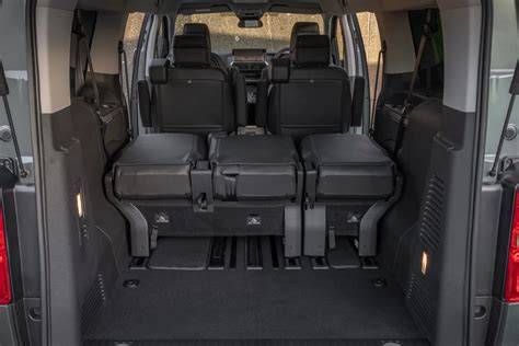 Schéma uspořádání sedadel Vivaro Life a Vivaro Tour