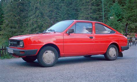 Diagram porovnání: Škoda 742 vs. Škoda Rapid
