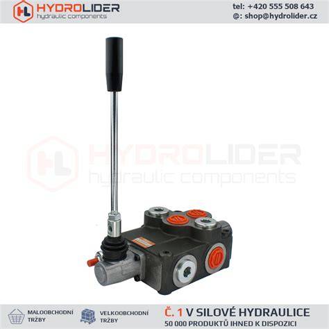Foto: hydraulický rozvaděč s dálkovým ovládáním na stavebním stroji