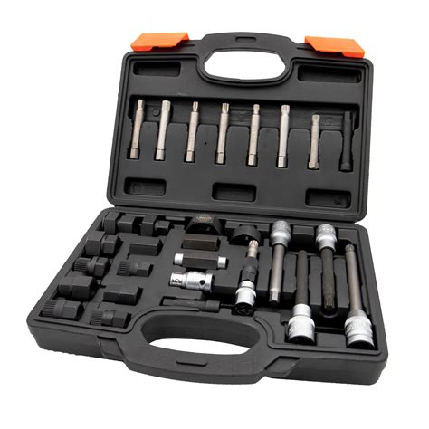 Detailní pohled na volnoběžnou řemenici alternátoru