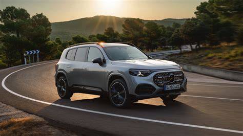 Mercedes GLB 350 4Matic - prostor kufru a variabilita sedadel
