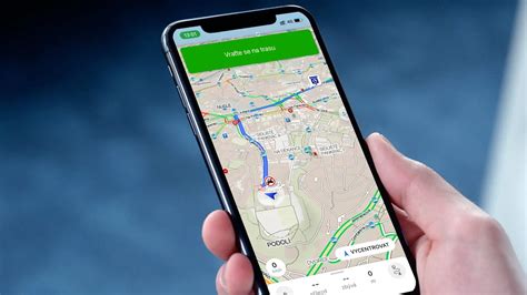 mobilní aplikace Ford - ukázka mapy a zamykání