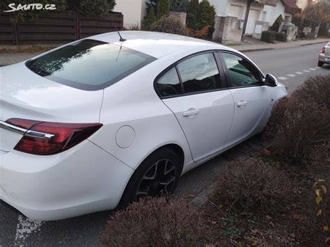 Infografika: Srovnání spotřeby LPG vs. benzín pro Opel Insignia různých motorů (A14/B14, 2.0 Turbo, 2.8 Turbo)
