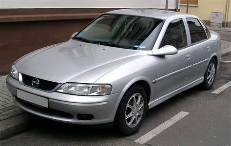 Fotografie katalyzátoru a přírub pro Opel Vectra 1.8 16V