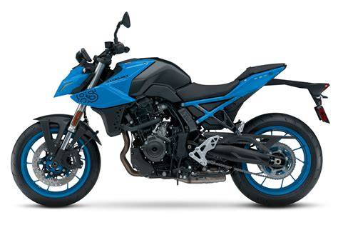 Infografika: Vývoj Hayabusy a GSX 8S oproti konkurenci