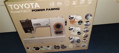 Infografika: Sada příslušenství šicího stroje Toyota Power Fabriq 17
