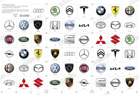 logo britské automobilky na kapotě