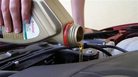 Obrázek ukazující postup výměny oleje a souvisejících částí motoru