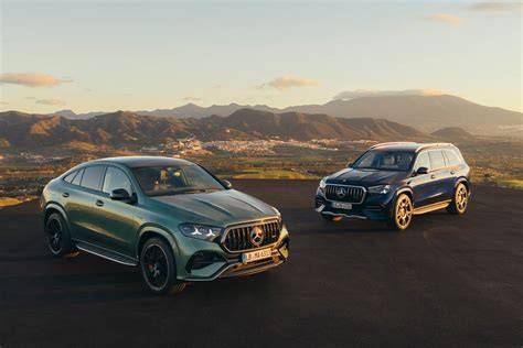 Graf: zrychlení GLE 63 S a GLS 63 vs. změny světlé výšky v režimech Sport/Sport+