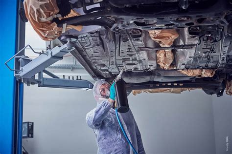 grafické znázornění vrstev ochranného nástřiku na podvozku automobilu