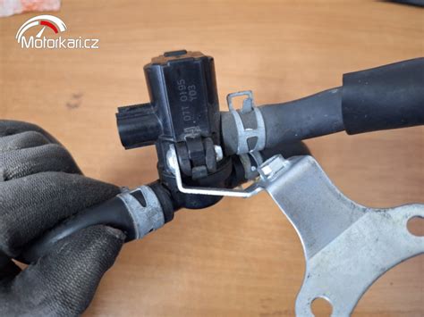 Detail ventilu sekundárního vzduchu