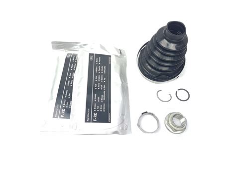 Poškozená manžeta kloubu s únikem maziva