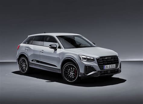 sportovní SUV Audi Q2 s dynamickými liniemi a ostrými rysy