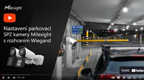 Fotografie ukazující ideální umístění couvací kamery nad SPZ a zásady pro výhled