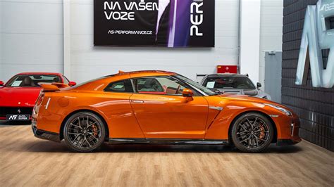 Infografika: Historie a verze Nissan GT-R
