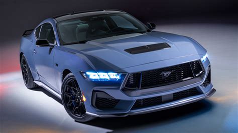 Ford Mustangs větší grafika na tričku