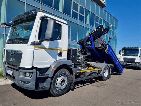 Krátká ilustrace nosiče kontejneru 10t s hydraulickým zámkem a výškou háku 1000 mm