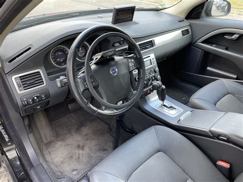 Design interiéru Volva V70 s důrazem na praktičnost a pohodlí