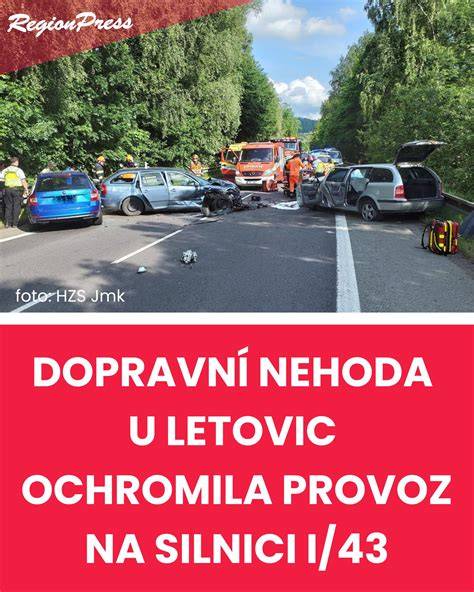 Infografika: Průběh nehody a záchranné složky na místě