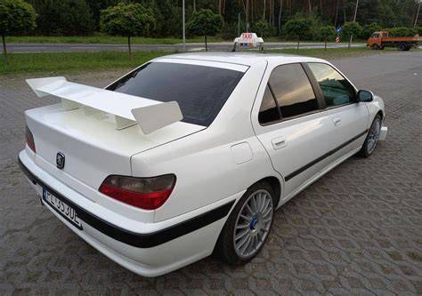 Rámeček a vyjmutí rádiového modulu Peugeotu 406