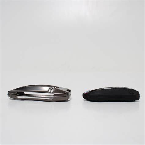 Ilustrační fotografie klíčů a pouzdra pro porovnání