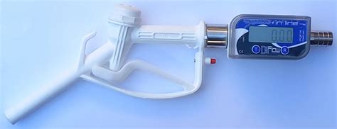 Detailní pohled na dávkovací pistoli s průtokoměrem